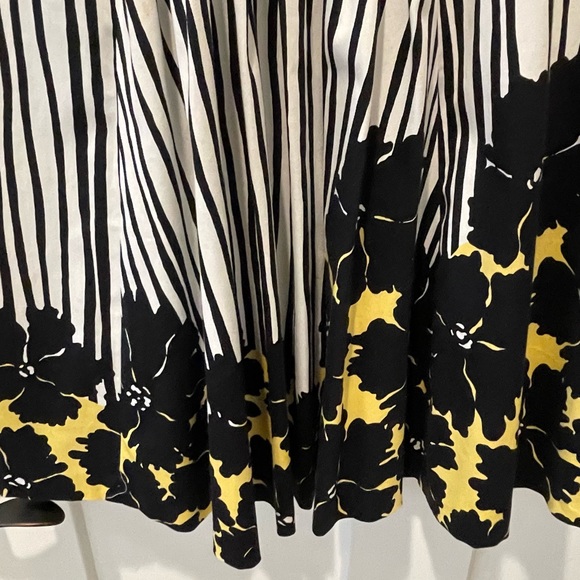 Women’s Dress and Sweater -Size 10 Dress and Size S shrug sweater - Picture 3 of 8